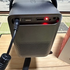 プロジェクター フルHD ETOE A1171の画像