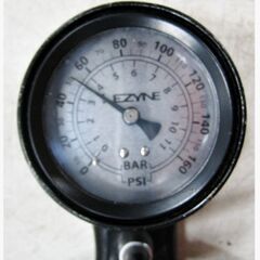 LEZYNE　空気入れ　STEEL FLOOR DRIVE　動作良好　自転車用品　フロアポンプ　ウッドグリップ　レザインの画像