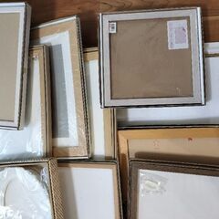 額縁まとめ売りの画像