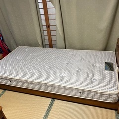 シングルベッド