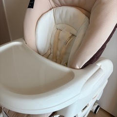 コンビ　ハイローチェア　テーブル付きの画像