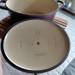 ル・クルーゼのオーバル両手鍋ですの画像