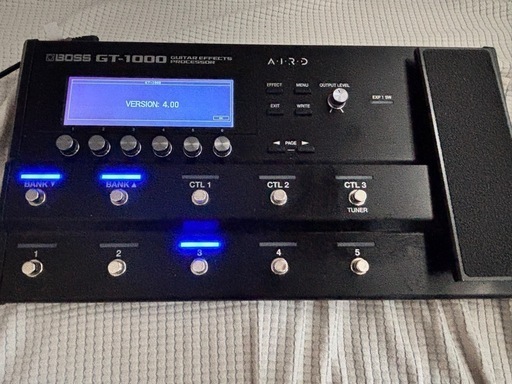送料無料◆2025新品  BOSS GT-1000 マルチエフェクターUSED 訳あり (ミノルタ) 駅前 ギター