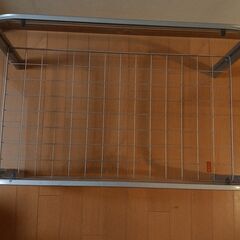 ガラステーブルですの画像