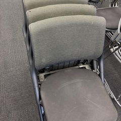 オフィスチェアの画像