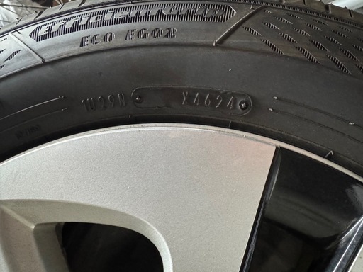 トヨタ 50プリウス Aグレード 純正アルミ タイヤセット バリ溝 195/65/R15