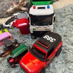 トミカ、ゴミ収集車、乗り物おもちゃの画像