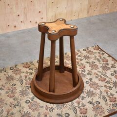 ≪zyt2315ジ≫ ヴィンテージ家具 ラウンドテーブル 直径60cm オーク材 英国アンティーク調 オケージョナルテーブル/サイドテーブル/中古家具/宮城県仙台市 70704-04の画像