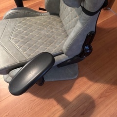 美品　ゲーミングチェアの画像