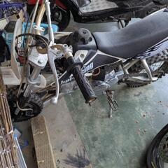 ミニ モトクロス レース仕様　引取限定　近ければ、無料で持っていきます。必ず詳細をみてね。かなり値引しました✨の画像