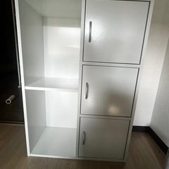 【あげます】扉付き棚の画像