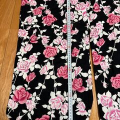 ②身丈140㎝浴衣　ピンク×ブラック×薔薇柄　の画像