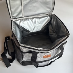 【新品】保冷バッグ 30L 定価約4,000円