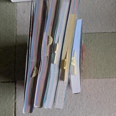 くらしの税金百科 マンガで解説4冊、クマオーの基礎からわかる消費税 1冊　計5冊の画像