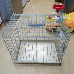 ペットケージ 犬 猫 小動物用 持ち運び可 折りたたみ式 キズ多 在庫2個 【こちらは店舗です。浜村鹿野温泉ICから3分 買取本舗 宮本リサイクル 営業時間9～19時 定休日水曜のみ←連絡できませんm(_ _)m】の画像
