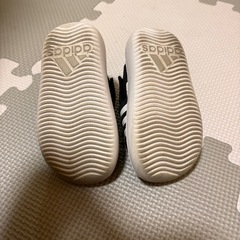 adidas サンダル13cmの画像