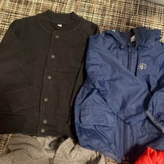 90サイズ　ユニクロダウン　ギャップダウンベスト　薄手ジャンパー　子供服　上着まとめ売りの画像