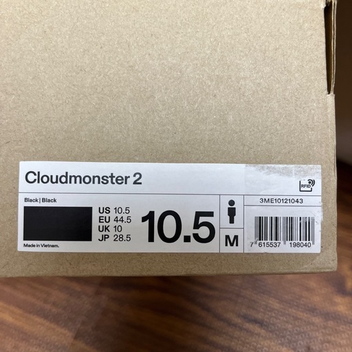 on Cloudmonster2 28.5cm 美品