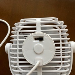 USB扇風機　クリップ式　ミニ扇風機　動作確認済みの画像