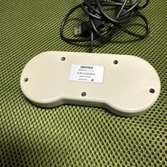 スーパーファミコン風 USBコントローラーの画像