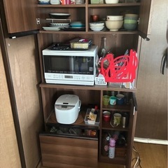食器棚の画像