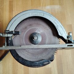 DIYに!!  中古品 動作確認済 マキタ 7型マルノコ モデル 5831A 　の画像
