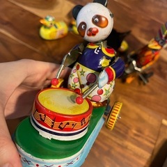 ブリキのおもちゃの画像