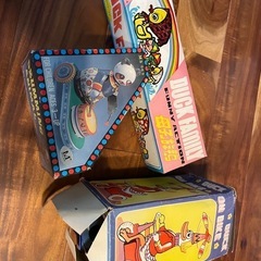 ブリキのおもちゃの画像