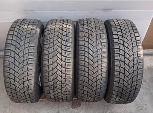 205/60R16インチホイール付きスタッドレスタイヤ4本セット (ダイ