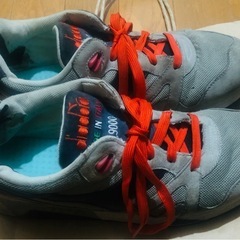 ブランド名: DIADORA N9000 サイズ約27.5cmの画像