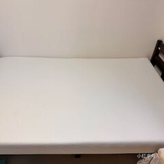 ベッドとマットレスは昨年Amazonで購入しました。