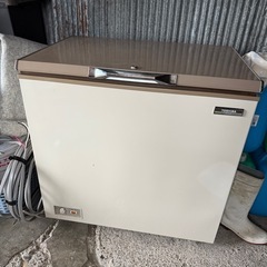東芝　冷凍ストッカー　220ℓ