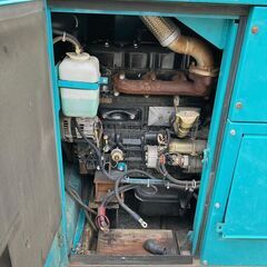デンヨー 30kVA エンジン 発電機 DCA-30SPXT 単相 2線式 (D6414txxwY)の画像
