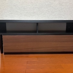 ニトリ 伸長可能なテレビ台の画像