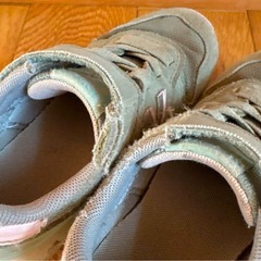 New Balance 水色 17cm スニーカー マジックテープニューバランスの画像