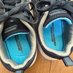 スケッチャーズ キッズ スニーカー 23.0
㎝の画像