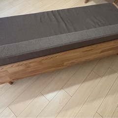 MOMO NATURAL FURNITURE SOFAの画像