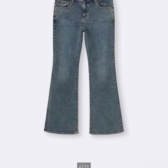 7/621時半まで 新品 GU スリムフレアジーンズの画像
