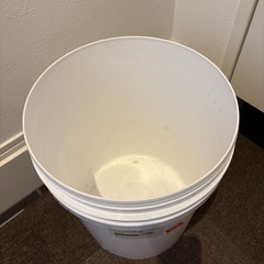 ポリ容器 20ℓ差し上げます　の画像