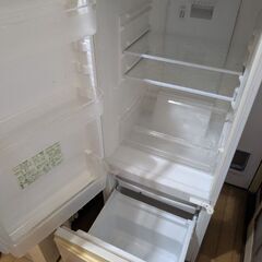 実働170リッター冷蔵庫の画像