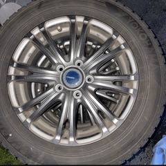 スタッドレスタイヤ　ミニバンなど