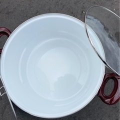 ホーロー鍋　落とし台付き　両手鍋　調理器具　鍋の画像