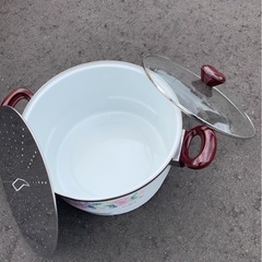 ホーロー鍋　落とし台付き　両手鍋　調理器具　鍋の画像