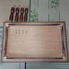 赤色が強めの木目調　座卓　和風　組立式　鏡面仕上げの画像