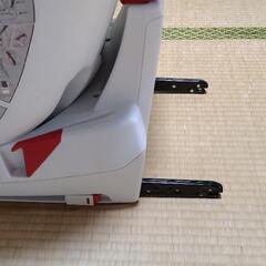 くまのプーさん　可愛い　チャイルドシート　DN-1002　西松屋限定モデル　ISOFIX方式 　新生児の0歳から4歳頃まで　美品　取り扱い説明書付の画像