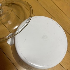 青い花柄 セラミック 両手鍋 ガラス蓋付きの画像