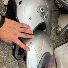 バイクヘルメット2個の画像