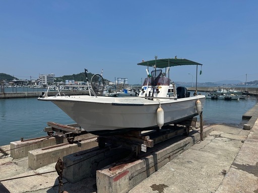 プレジャーボート　船体　スズキFF210 船外機70馬力