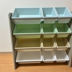おもちゃ棚　収納棚の画像