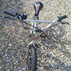 子供自転車　16インチの画像
